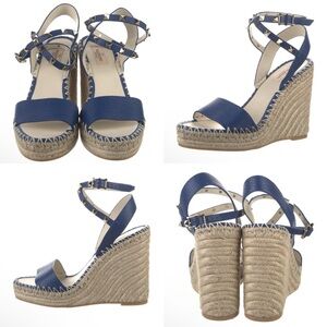 💙✨Rockstud Valentino Wedge Sandals with Studded Straps ✨💙